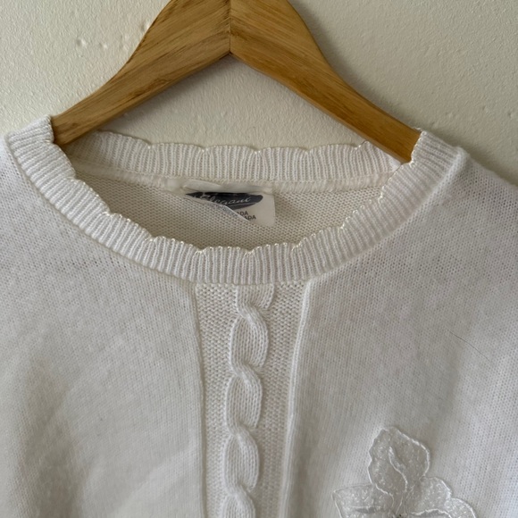 Vintage White Cable Knit Sweater - Picture 4 of 10